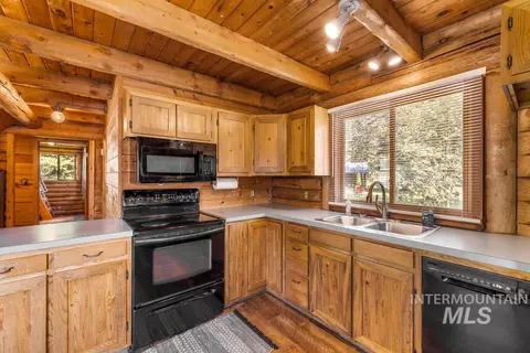 Kitchen - 1308 Hubbard Dr, Mccall, ID 83638 photo 2 of 3