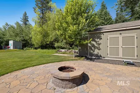 Exterior - 1308 Hubbard Dr, Mccall, ID 83638 photo 10 of 18