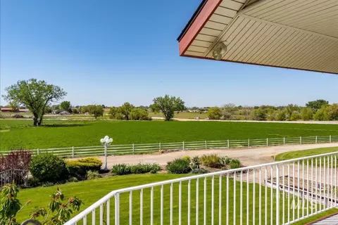 Exterior - 16921 Oasis Rd, Caldwell, ID 83607 photo 3 of 13