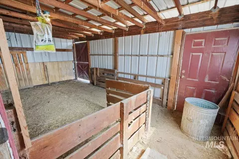 Exterior - 16921 Oasis Rd, Caldwell, ID 83607 photo 9 of 13