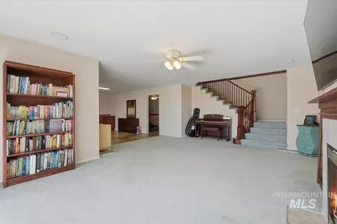 Living - 16921 Oasis Rd, Caldwell, ID 83607 photo 2 of 2