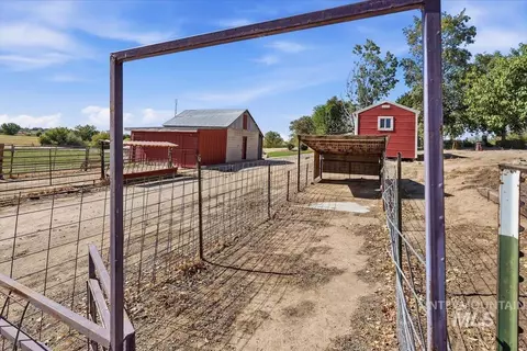 Exterior - 16921 Oasis Rd, Caldwell, ID 83607 photo 8 of 13