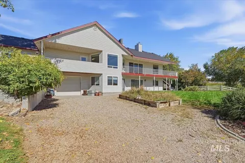Exterior - 16921 Oasis Rd, Caldwell, ID 83607 photo 2 of 13