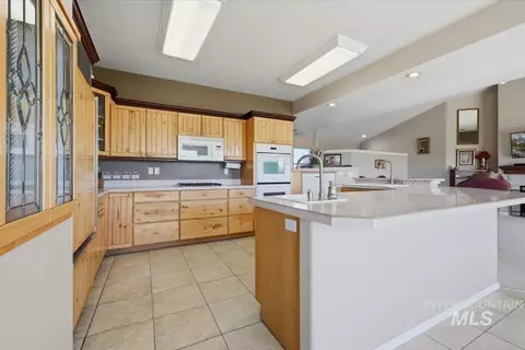Kitchen - 16921 Oasis Rd, Caldwell, ID 83607 photo 1 of 3