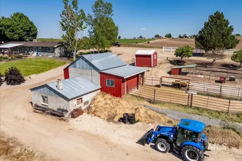 Exterior - 16921 Oasis Rd, Caldwell, ID 83607 photo 7 of 13