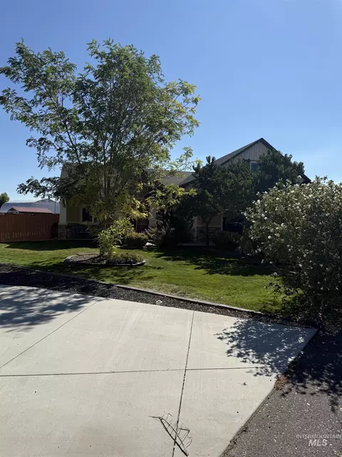 931 Applewood Dr, Buhl, ID 83316