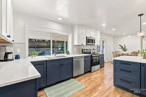 Kitchen - 774 N Stierman Way, Eagle, ID 83616 photo 7 of 9