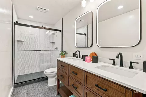 Bath - 774 N Stierman Way, Eagle, ID 83616 photo 4 of 6