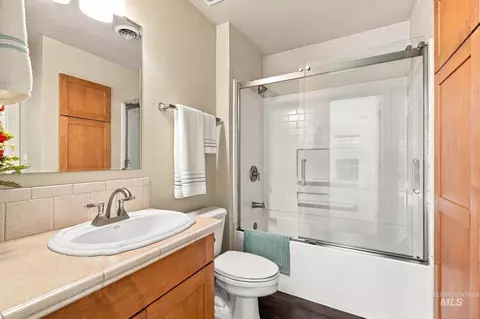 Bath - 1179 S Arbor Island Pl, Eagle, ID 83616 photo 5 of 5