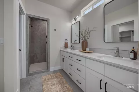 Bath - 1371 Hansen Rd, Weiser, ID 83672 photo 1 of 5