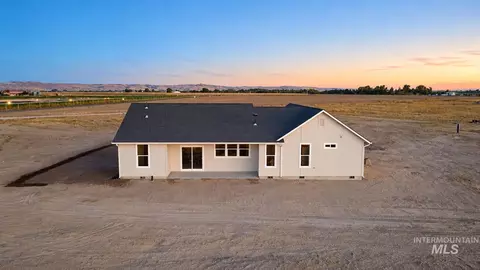 Exterior - 1371 Hansen Rd, Weiser, ID 83672 photo 5 of 12