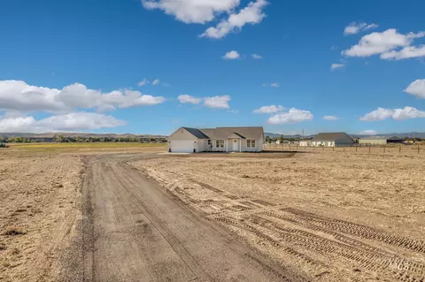 Exterior - 1371 Hansen Rd, Weiser, ID 83672 photo 11 of 12