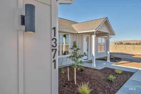 Exterior - 1371 Hansen Rd, Weiser, ID 83672 photo 2 of 12