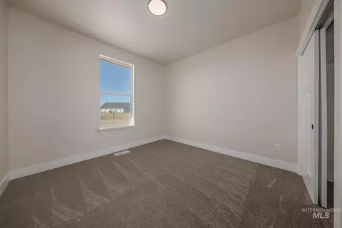 Bedroom - 1371 Hansen Rd, Weiser, ID 83672 photo 3 of 3