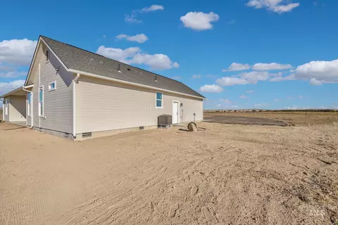 Exterior - 1371 Hansen Rd, Weiser, ID 83672 photo 7 of 12