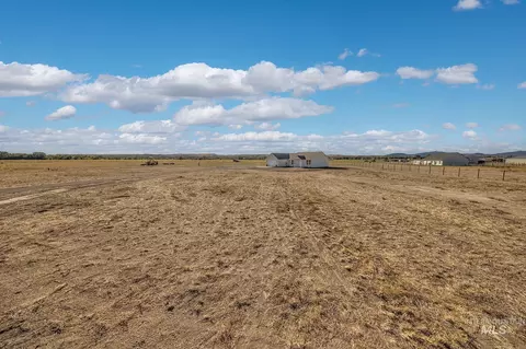Exterior - 1371 Hansen Rd, Weiser, ID 83672 photo 9 of 12