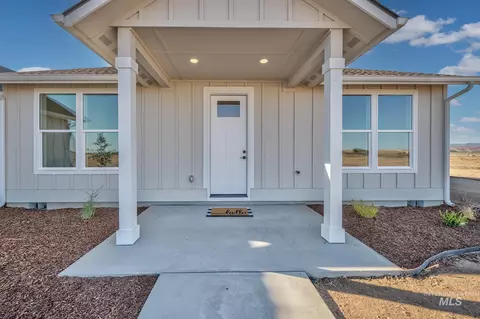 Exterior - 1371 Hansen Rd, Weiser, ID 83672 photo 3 of 12