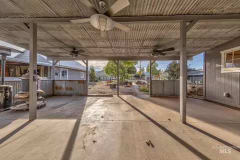 Exterior - 919 W 2nd St, Weiser, ID 83672 photo 1 of 10