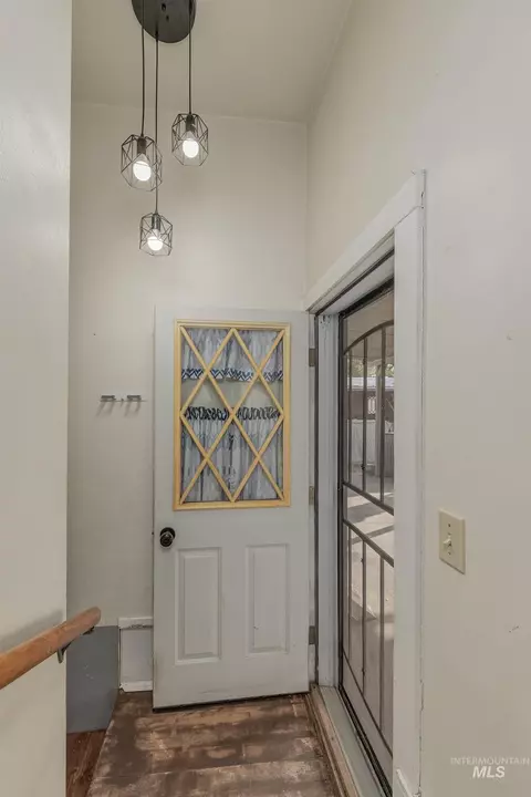 Entry Way - 919 W 2nd St, Weiser, ID 83672 photo 2 of 2