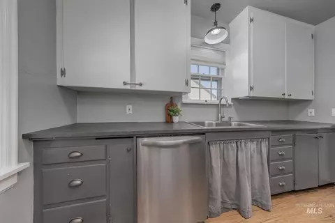 Kitchen - 919 W 2nd St, Weiser, ID 83672 photo 2 of 3