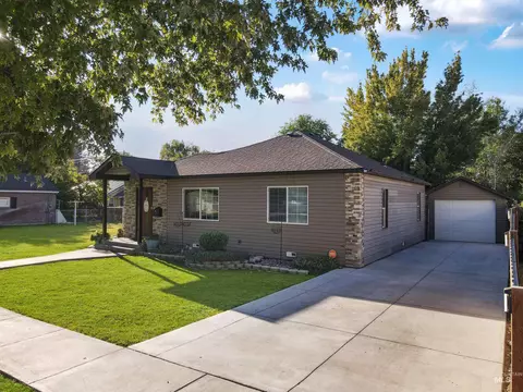Exterior - 1009 9th St, Rupert, ID 83350 photo 1 of 11