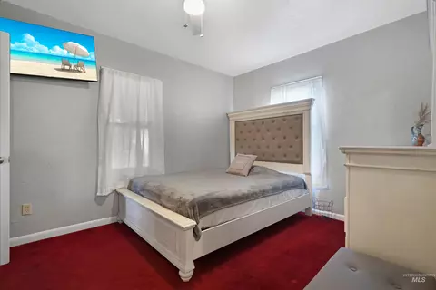 Bedroom - 1009 9th St, Rupert, ID 83350 photo 2 of 3