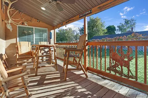 Exterior - 1009 9th St, Rupert, ID 83350 photo 2 of 11