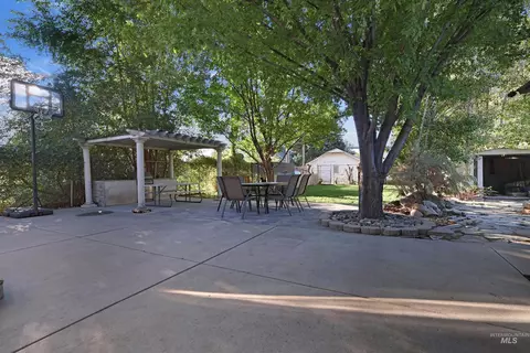 Exterior - 1009 9th St, Rupert, ID 83350 photo 6 of 11