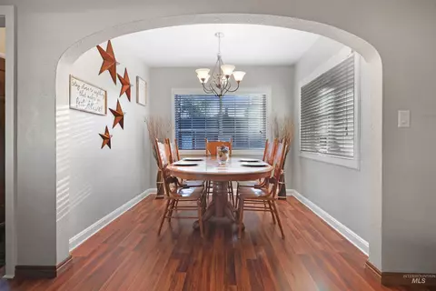 Dining - 1009 9th St, Rupert, ID 83350 photo 1 of 1
