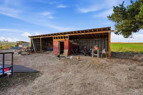 Exterior - 28627 Emmett Rd, Caldwell, ID 83607 photo 10 of 13