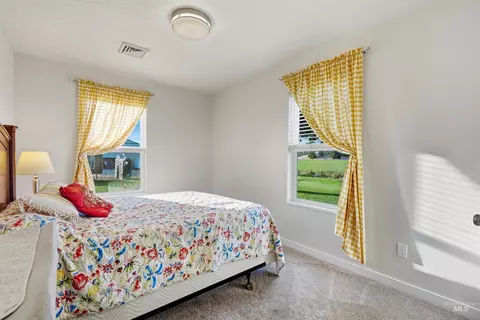 Bedroom - 28627 Emmett Rd, Caldwell, ID 83607 photo 1 of 4
