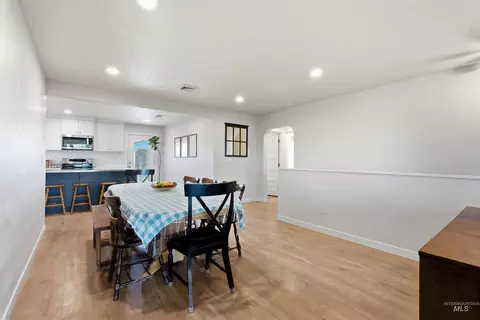 Dining - 28627 Emmett Rd, Caldwell, ID 83607 photo 2 of 2