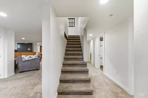 Entry Way - 28627 Emmett Rd, Caldwell, ID 83607 photo 3 of 5