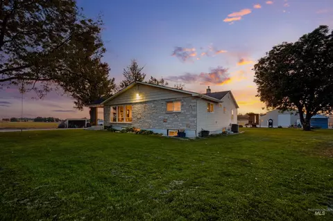 Exterior - 28627 Emmett Rd, Caldwell, ID 83607 photo 4 of 13