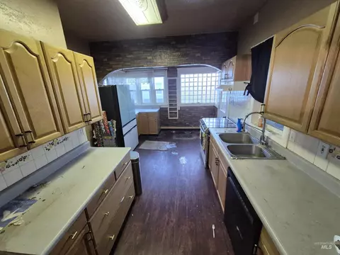 211 Center St E, Kimberly, ID 83341 photo 3