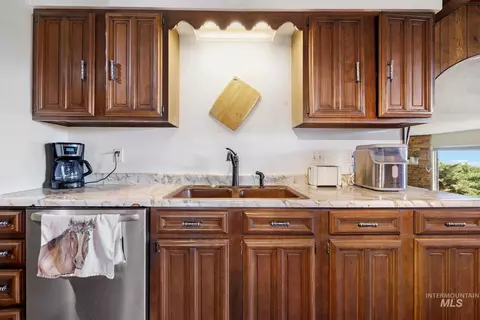 Kitchen - 3255 N A N 3000 E, Twin Falls, ID 83301 photo 3 of 4