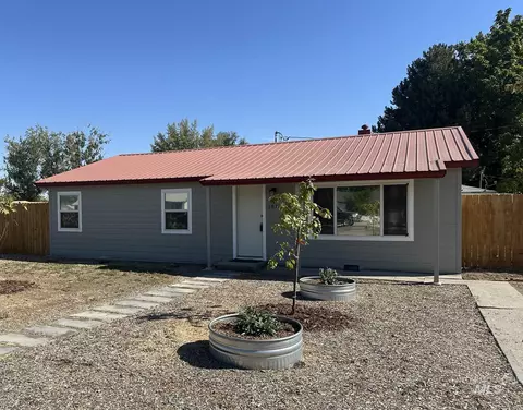 1810 Allen Ave, Fruitland, ID 83619