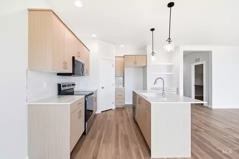Kitchen - 7288 W Newtown Dr, Eagle, ID 83616 photo 4 of 6