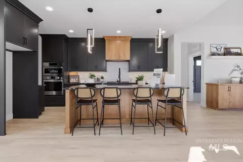 Kitchen - 7818 Flathead Lake St, Eagle, ID 83616 photo 4 of 5