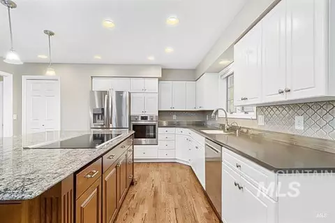 Kitchen - 2220 14th St, Lewiston, ID 83501 photo 1 of 4