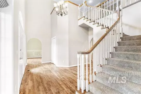 Entry Way - 2220 14th St, Lewiston, ID 83501 photo 1 of 5