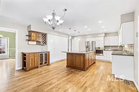 Kitchen - 2220 14th St, Lewiston, ID 83501 photo 3 of 4