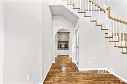 Entry Way - 2220 14th St, Lewiston, ID 83501 photo 2 of 5