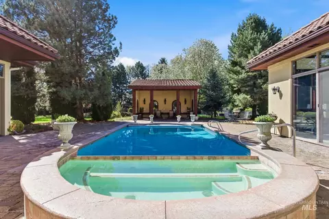 Exterior - 1769 W Clearvue St, Eagle, ID 83616 photo 5 of 14