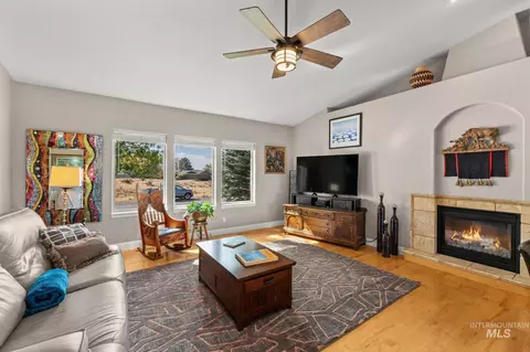 Living - 100 Olympic Rd, Jerome, ID 83338 photo 1 of 2