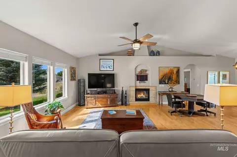 Living - 100 Olympic Rd, Jerome, ID 83338 photo 2 of 2