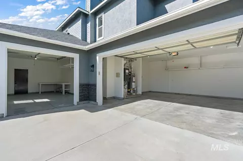 Exterior - 2095 N Meridian Rd, Eagle, ID 83616 photo 12 of 13