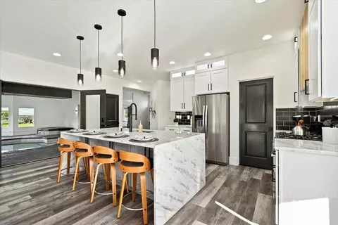 Kitchen - 2095 N Meridian Rd, Eagle, ID 83616 photo 1 of 5