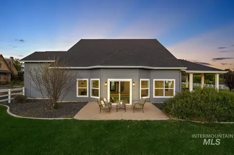 Exterior - 2095 N Meridian Rd, Eagle, ID 83616 photo 8 of 13