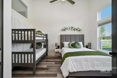 Bedroom - 2095 N Meridian Rd, Eagle, ID 83616 photo 2 of 6